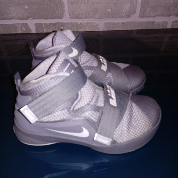 lebron soldier 1x